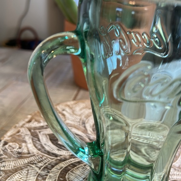 VINTAGE COCA COLA LIBBY GLASSES GREEN GLASS MUGS HEAVY WITH HANDLES SET OF 2 - Picture 4 of 7